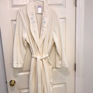 Beautiful Collette by Miss Elaine robe